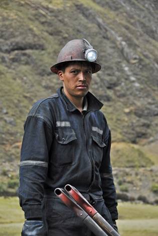 Old Fashioned Coal Mining, Peru