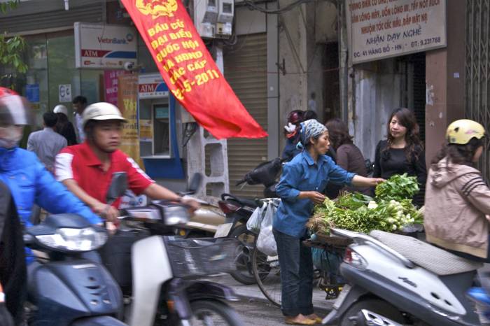 Sidewalk Grocery, Hanoi